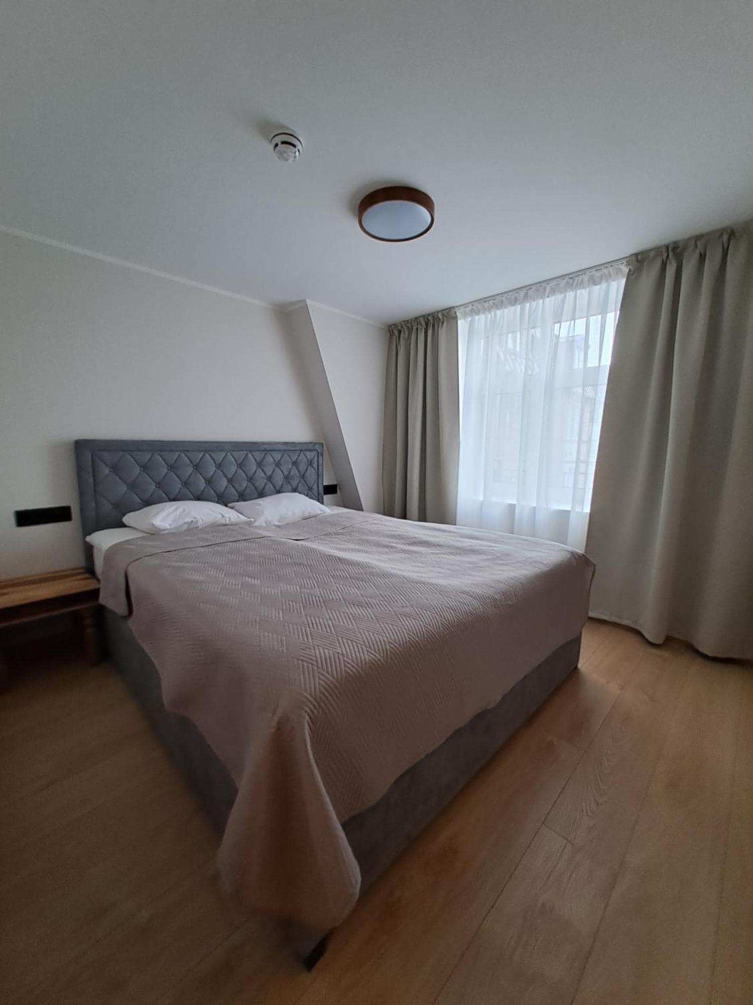 Suur-Posti Apartments Pärnu Extérieur photo