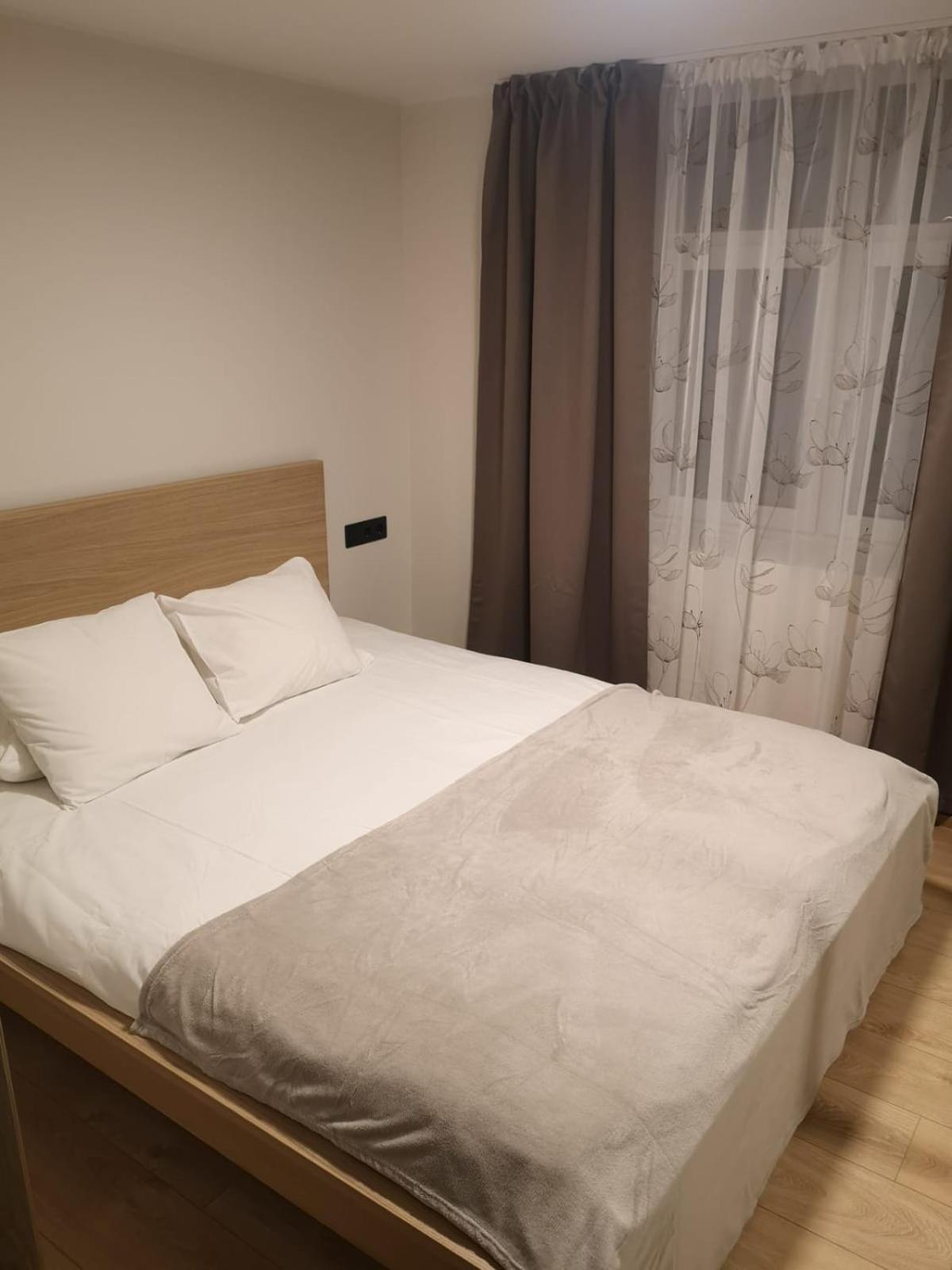 Suur-Posti Apartments Pärnu Extérieur photo